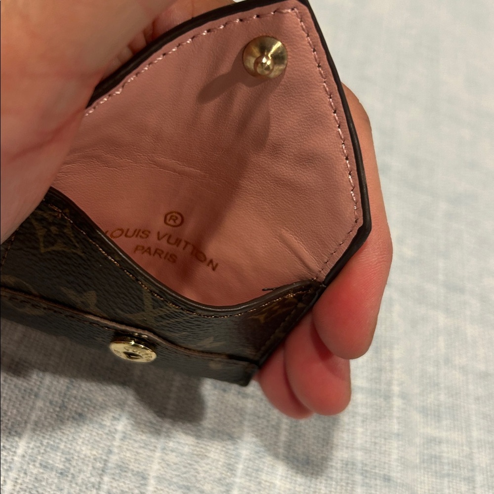 Key Charm - Picture 3 of 5